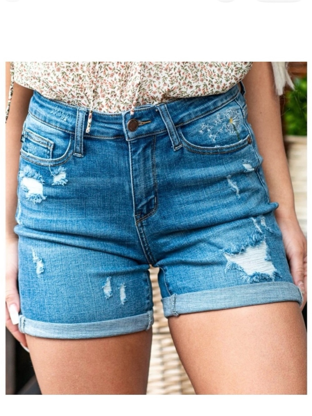 Judy Blue Dandelion Shorts 1XL